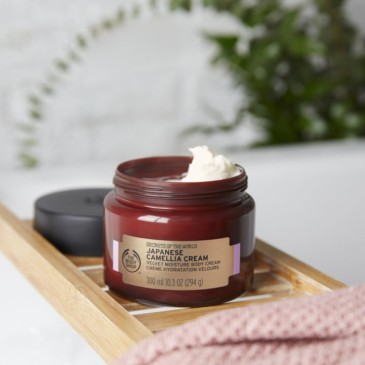 ボディクリーム THE BODY SHOP JAPANESE CAMELLIA CREAM The Body Shop] Spa of The World Japanese Camellia Cream