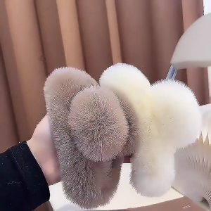 Lovely Hair Claw Clips Cute Hairpin Faux Furs Hair Clip Hair Accessories Fashion Hair Barrette for Women Girls Kids
