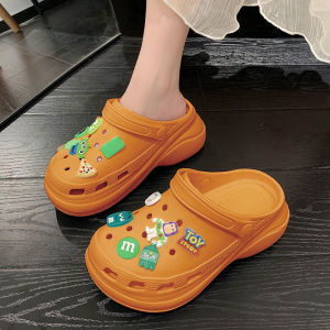 QLshop ลดล้างสต๊อก✨ รองเท้าแฟชั่นใหม่2023 รองเท้าแตะสวมพร้อมตัวติดการ์ตูน🔥เซ็ตตัวติดอวกาศ น่ารักมาก สดใสในจักรวาล สวยจึ้ง✨