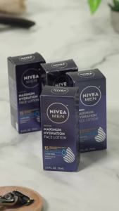 NIVEA MEN Maximum Hydration Face Lotion Face Lotion with Broad Spectrum SPF 15 Sunscreen for Men 4 Pack of 2.5 Fl Oz Tubes