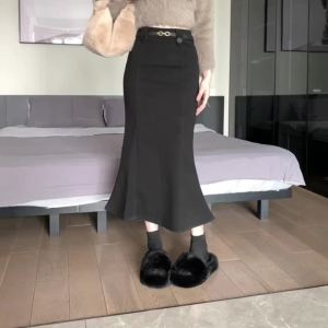 Ammin Video ba tiêu chuẩn r Thiểu Số eo cao một bước váy nữ eo cao len dày Midi váy đuôi cá rộng