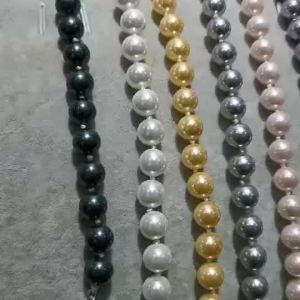 AE Elegant Deep Sea Shell Pearl Necklace for Women Multi-color Round Imitation Shell Bead Necklace Gift for Mom or Girlfriend