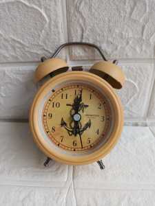 Jam Alarm Meja & Jam Beker 8819/3301: Pemilihan dan Penggunaan