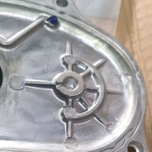 1136B-K59-A10 TEMPAT DUDUKAN SPUL MAGNET VARIO 125 VARIO 150 PCX TUTUP POMPA OLI BASE STATOR ASSY ASLI