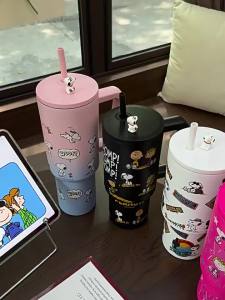 Cartoon water cup new handle car cup insulation ice cream cup car outdoor portable large capacity straw cup