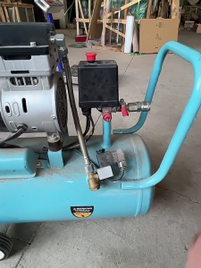 Double Pressure Gauge Valves Assembly 0.6 to 0.8MPa Ranges Accuracy Threaded Pressure Regulator for Plumbing Systems