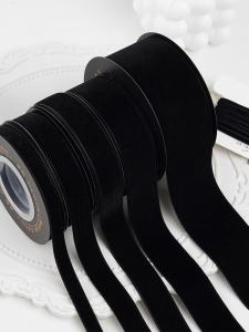 Aqrau 【50%OFF】ผ้ากำมะหยี่ผ้าริบบิ้นปักหมุดคริสต์มาสตก แต่งผ้าไหมผ้าไหมหงส์ผ้ากำมะหยี่กล่องบรรจุภัณฑ์กำมะหยี่ริบบิ้นผ้าต่วน ริบบิ้นผ้า ริบบิ้นผ้าสีดำ🕯🕯🕯