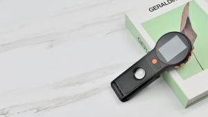 2.0 นิ้วกล้องจุลทรรศน์ดิจิตอลอิเล็กทรอนิกส์ 2MP 500X การขยายแบบพับได้แว่นขยายวิดีโอสําหรับเชื่อม PCB และเครื่องประดับ