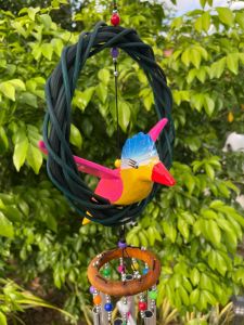 โมบายนกสีไม้แกะสลักเกาะกรง(พร้อมโมบาย)พร้อมส่ง