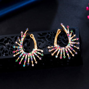 SEQUITO Twinkling Women Indian Ear Jewelry Shining Rainbow Zircon Star Light Yellow Gold Plated Loop Hoop Earrings SE621