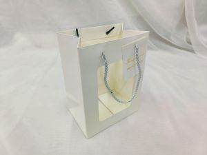 HUI (ขายส่ง) ถุงกระดาษหน้าใส ถุงขย้ายข้าง ถุงใส่ของชำร่วย เรียบหรูดูเเพง รับน้ำหนักได้ดีเยี่ยม