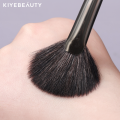 Cọ Đánh Highlight Bắt sáng Dạng Quạt KIYE Lông Tự Nhiên Chuyên Nghiệp Mềm Mại. 