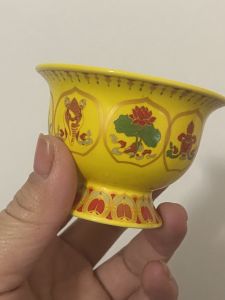 Ly nước - chén cúng dường Tám cát tường