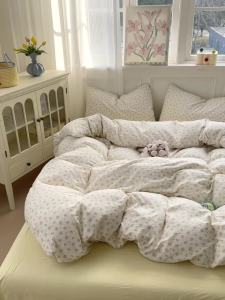 Caffti A Super Soft Double Layer Gauze Four-Piece Set for Mothers and Babies Quilt Cover Pillowcase Dormitory Bed Sheet Three-Piece Bedding Set Bed Skirt 4LZD