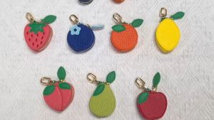 Fruit Coin Purse Keychain PU Leather Zipper Wallet Bag Charm Cute Mini Coin Pouch Key Ring Fruit Shape Coin Bag Wallet for Women
