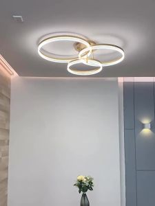 IGDL โมเดิร์นไฟเพดาน LED เรียบง่ายรอบแหวนโคมระย้าเพดานหรี่แสงได้โคมไฟเพดานอะคริลิคสีดำทองอลูมิเนียมโคมไฟเพดานห้องนั่งเล่นห้องนอนแสงตกแต่งบ้านเล่นโคมไฟ