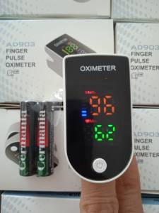 เครื่องวัดออกซิเจนและชีพจรแบบเสียบปลายนิ้ว (Oximeter) มีรับประกัน แถม สายคล้องแขน