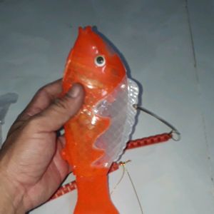 Tết trung Thu_ Một mô hình Cá Chép chạy có nhạc và đèn led rất đẹp tặng kèm pin