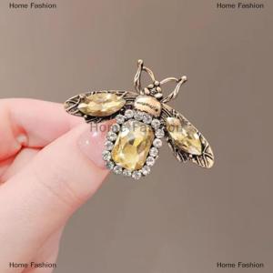 [COD] Home Fashion Vintage Bee Rhinestone Brooch For Women Retro Insect Breast Pin Clothes Corsage Ladies Party Dress Ornaments Jewelry