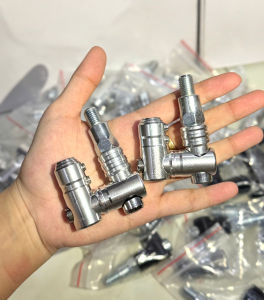 [Xã sập sànnn] Pas chân kính xoay 360 độ đa năng.ốc 10 li răng thuận gắn như Zin được cho tất cả các dòng xe máy thông dụng lun nhé Ae!