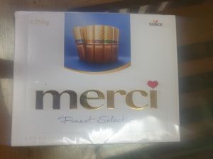 SÔ-CÔ-LA SỮA HỖN HỢP MERCI FINEST SELECTION MILK 250G
