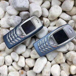 6100 2G GSM แป้นพิมพ์แบบคลาสสิกโทรศัพท์มือถือพร้อมสต็อก