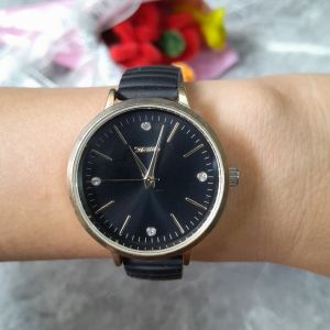 Đồng hồ nữ nattito dây chun màu đen second hand si đã qua sử dụng