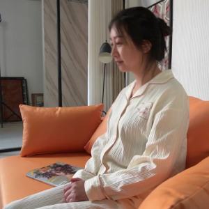 Fashionable round sofa bed foldable for sitting and lying down made of high-tech fabric suitable for small living rooms and balconies double-seater multi-functional sofa.