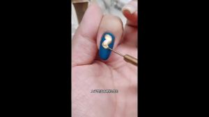 GAOY 10ML Metallic Blooming Liquid Super Bright Mirror Chrome Effect Nail Art Polish Fast Dry DIY Blooming Gel Silver Gold Champagne Metallic Nail Design Salon Quality Gaoy 10ML Cecair Blooming Metallic Kesan Cermin Chrome Cepat Kering DIY Nail Art