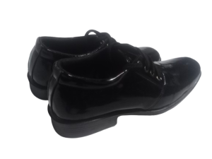 Sepatu Formal Pria Kulit Kilap Hitam Elegan Tahan Air Gaya Business