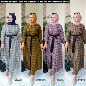 Setelan Tunik Muslimah Modern: Motif Kotak Abstrak