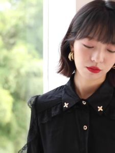 Ammin Áo sơ mi khâu ren dài tay nữ thanh lịch 2024 thời trang mùa xuân Áo khoác may khâu Ren Lá sen chữ R kiểu Pháp