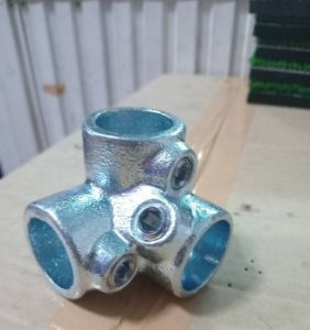 AMAZO ข้อต่อท่อโลหะ ข้อต่อ สามทางมุม ข้อต่อท่อ ขนาด 4หุน/6หุน/1 นิ้ว ข้อต่อชนิดสวมล็อค