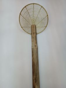 Vợt mì trụng mì cao cấp- Lưới thau đường kính 20cm cán tre