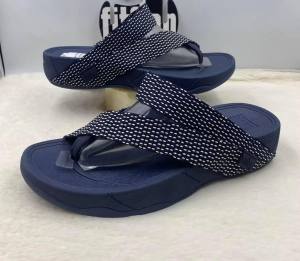 รองเท้าแตะ fitflop SLING รองเท้าแตะแบบหูหนีบ รุ่นลายจุด มาใหม่ สุดสวย ใส่ได้ทั้งหญิงและชาย 40-44