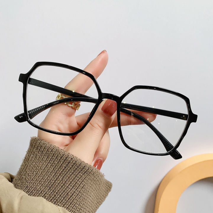 Kacamata%20Anti%20Radiasi%20Lensa%20Square%20Replaceable%20Besar%20Frame%20Transparan%20Kacamata%20Pelindung%20UV400%20Untuk%20Pria%20Dan%20Wanita%20AR%20001%20-%20Image%206