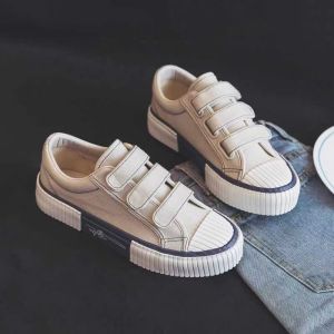 Sepatu Kanvas Import: Pilihan Terbaik untuk Aktivitas Olahraga & Sekolah