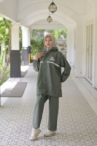 JAS HUJAN RAINCOAT Terbaik Pria Wanita BY CREZZIDA Anti Rembes Kuat Keren Kekinian PVC 025
