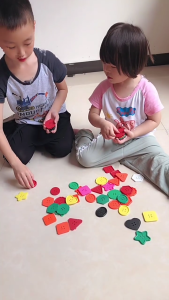 50 Pcs/Set Big Bright Buttons Geometric Shapes Buttons Colourful Craft Buttons Colorful Buttons Threading Toy