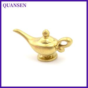 QUANSEN กาน้ำชาสีทองขนาดเล็กสำหรับเป็นของขวัญสำหรับเด็กโมเดลบ้านตุ๊กตาขนาดเล็ก