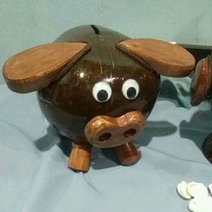 Pajangan Meja / Buffet Model Hewan Bahan Batok Kelapa Fungsi Lain Celengan Glowing Bisa Pilih