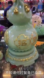 High-end Jinlan Bingyu Zhaocai Town House Gourd Ornament