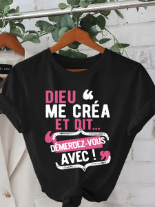 Casual Crew Neck T-Shirt with French Quote "Dieu Me Cest Mon Saint" - Playful Letter Print Short Sleeve Top for Spring