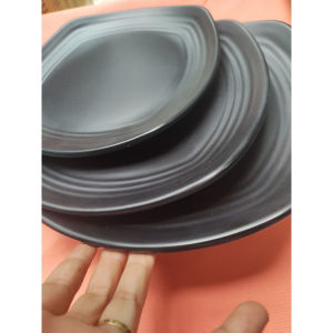Dĩa nhựa melamine vuông đen nhám phục vụ nhà hàng quán ăn kt 21cm/24cm/26cm - DV157/158/159