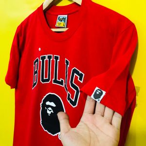 T Shirt Merah BAPE A BHATING APE X Bulls Oversize L XL (USA) ABAPE1XB