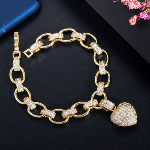 SEQUITO Summer Luxury Gold Color Chain Link Bracelet Inlaid Tiny AAA Cubic Zirconia Diamond Heart Charm Bangle Jewelry for WomenB078 (Size: 18.2 cm)