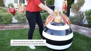 60cm Outdoor Christmas Inflatable Ball Decorative Toy PVC Giant Large for Christmas Tree Decoration Without Light