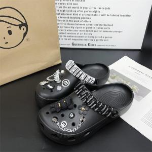 2025รองเท้าเดินชายหาด หน้าโต พื้นนุ่ม พร้อมเชือกโซ่เงินแบบถอดเปลี่ยนได้ สำหรับผู้ชายและผู้หญิงสินค้ามีในสต็อก ส่งทันที ราคาพิเศษช่วงเวลาจำกัด