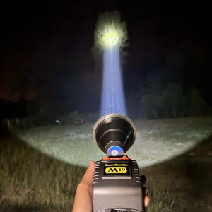 ไฟฉายเครื่องบิน M19 บังโอ้ค ราชาไฟ ไฟฉาย m77 ไฟฉายเครื่องบิน m77  (ฉลากภาษาจีนและภาษาไทยจัดส่งแบบสุ่ม)