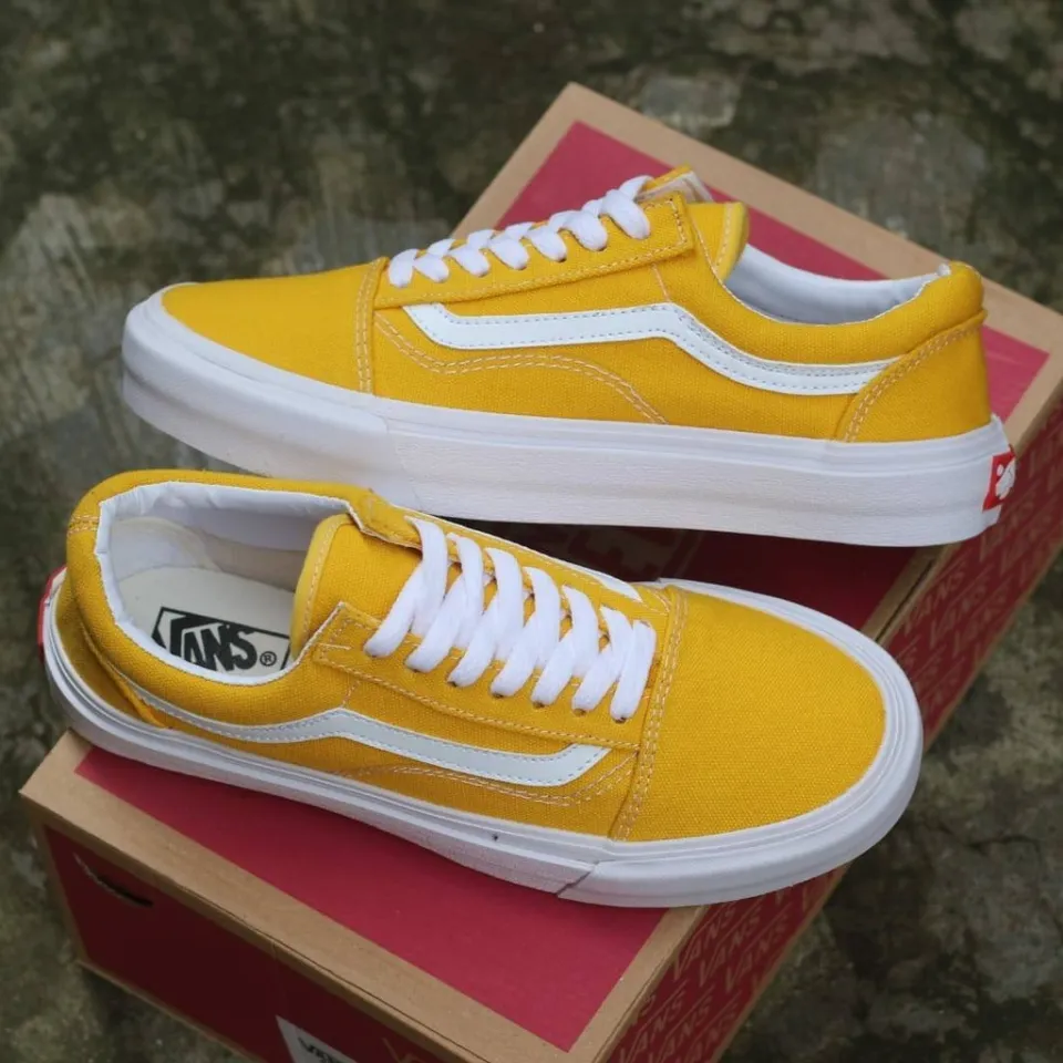 Womens yellow old skool 2024 vans